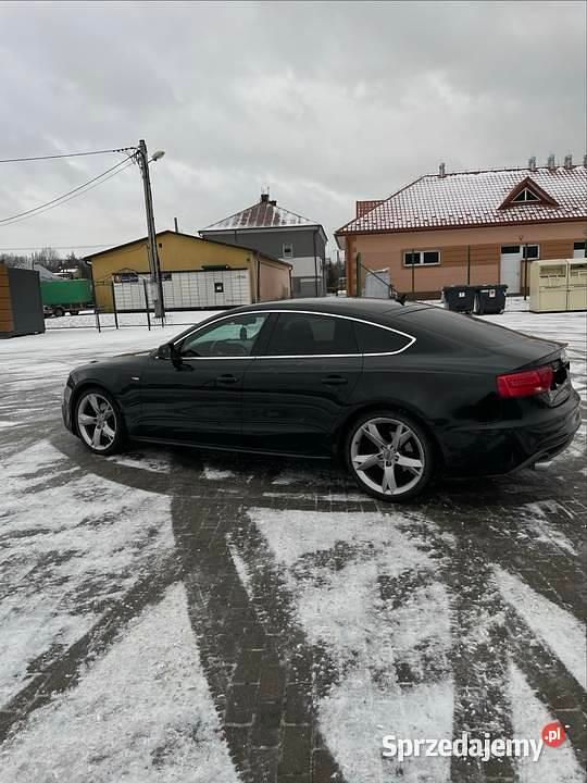 Używany Audi A5 S-Line 2010 Czarny Sedan/Limuzyna