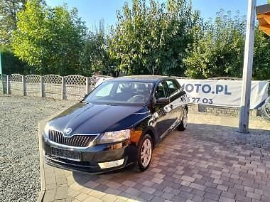 Czarny (metalik) Używany 2014 Skoda Rapid Sedan/Limuzyna | 23 900 zł - Obraz 1/4
