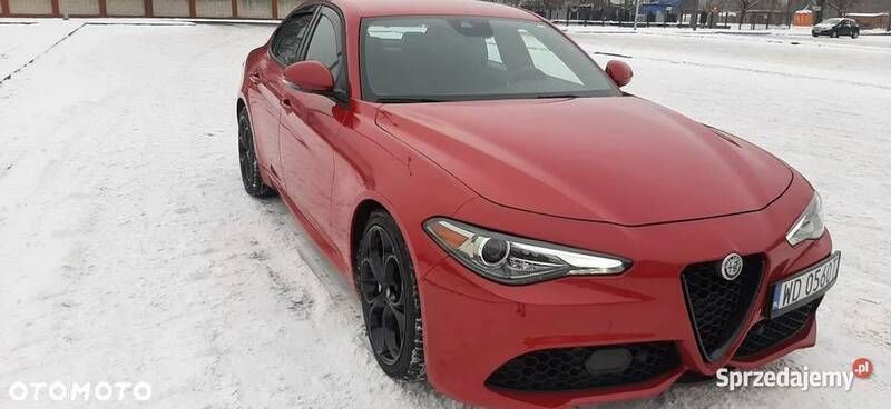 Czerwony Używany 2022 Alfa Romeo Giulia Sedan/Limuzyna | 99 900 zł (Super Cena) - Obraz 1/4