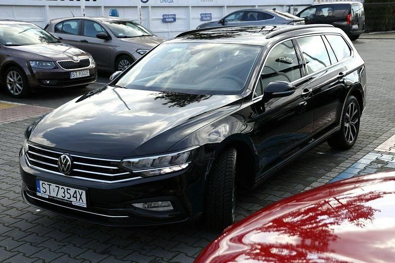 Używany VW Passat Business 150 KM (110 kW) 2020 Czarny Kombi