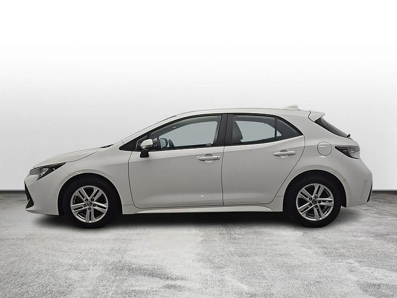 Używany Toyota Corolla Comfort 122 KM (89 kW) 2022 Biały Hatchback