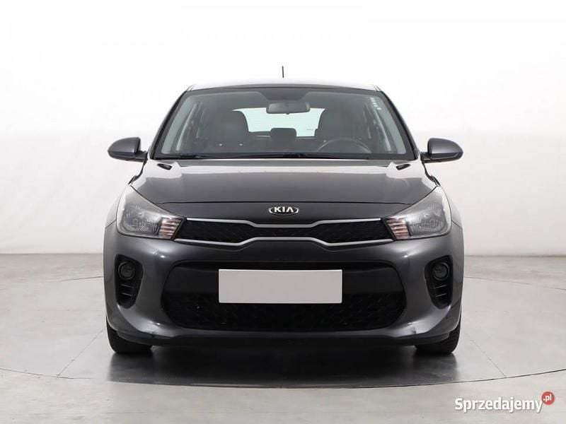 Szary Używany 2017 Kia Rio Hatchback | 29 999 zł (Uczciwa cena) - Obraz 1/4