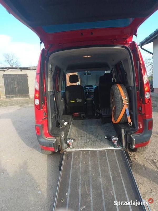 Używany Renault Kangoo 2012 Czerwony Sedan/Limuzyna