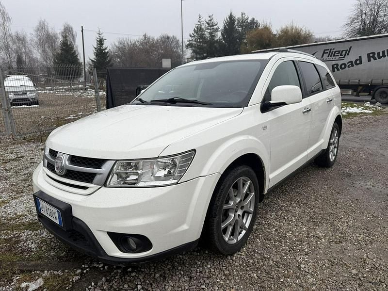 Biały Używany 2012 Fiat Freemont SUV | 27 500 zł (Dobra cena) - Obraz 1/4