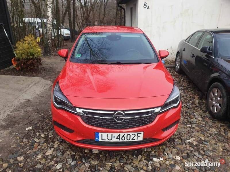 Czerwony Używany 2017 Opel Astra Hatchback | 41 000 zł (Uczciwa cena) - Obraz 1/4