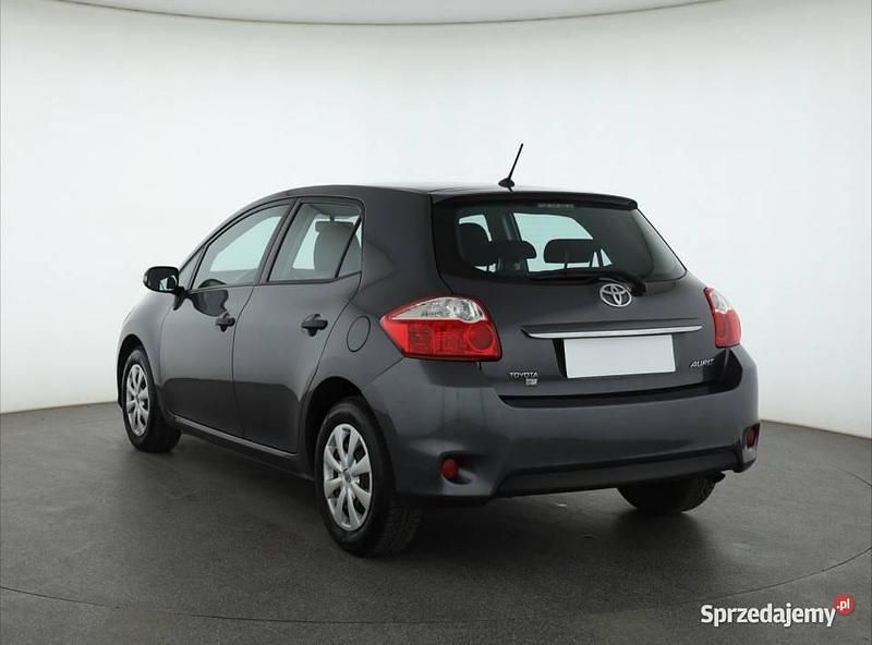 Używany Toyota Auris 2012 Szary Hatchback