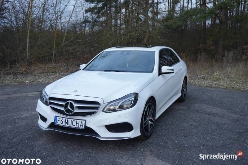 Biały Używany 2016 Mercedes E350 AMG line Sedan/Limuzyna | 76 000 zł (Dobra cena) - Obraz 1/4