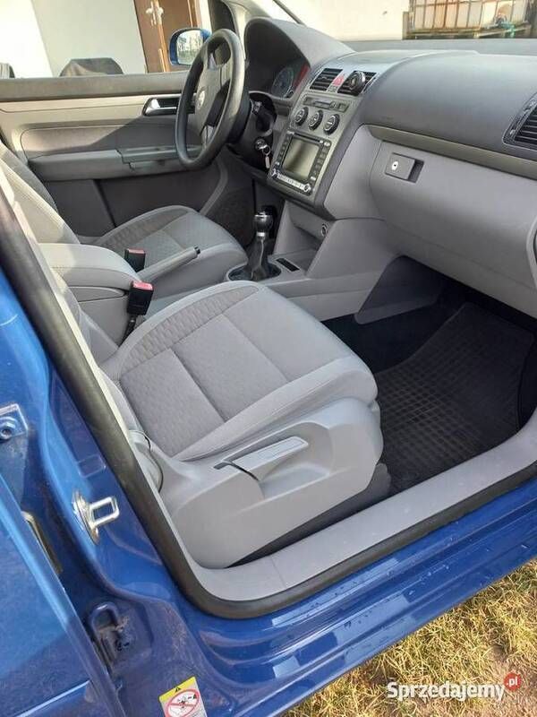 Używany VW Touran 2007 Niebieski Minivan