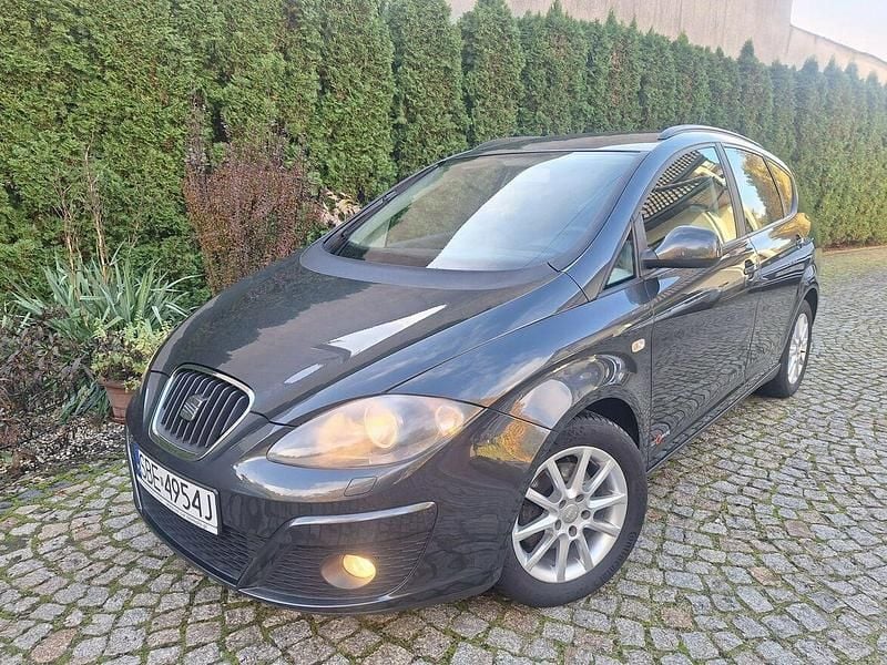 Szary (metalik, perła) Używany 2011 Seat Altea XL Copa Minivan | 15 800 zł - Obraz 1/4