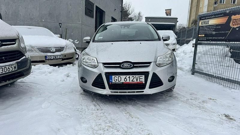 Używany Ford Focus 2014 Srebrny Hatchback