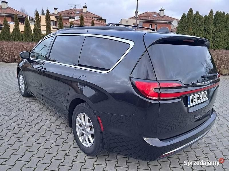 Używany Chrysler Pacifica 2022 Czarny Van