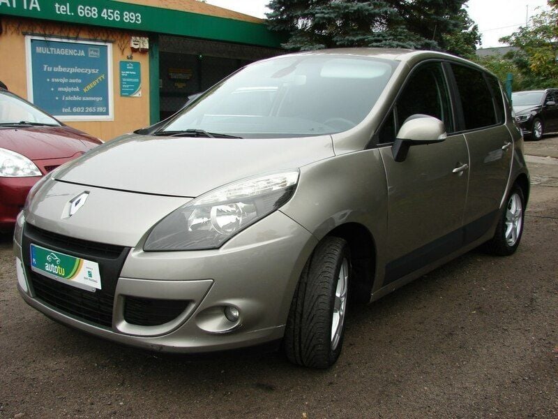 Beżowy (metalik) Używany 2010 Renault Scénic III Minivan | 16 900 zł (Dość drogi) - Obraz 1/4