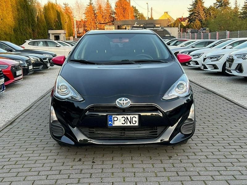 Używany Toyota Prius 76 KM (55 kW) 2016 Czarny Hatchback