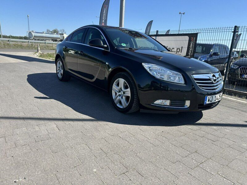 Czarny Używany 2011 Opel Insignia Sedan/Limuzyna | 27 900 zł (Uczciwa cena) - Obraz 1/4