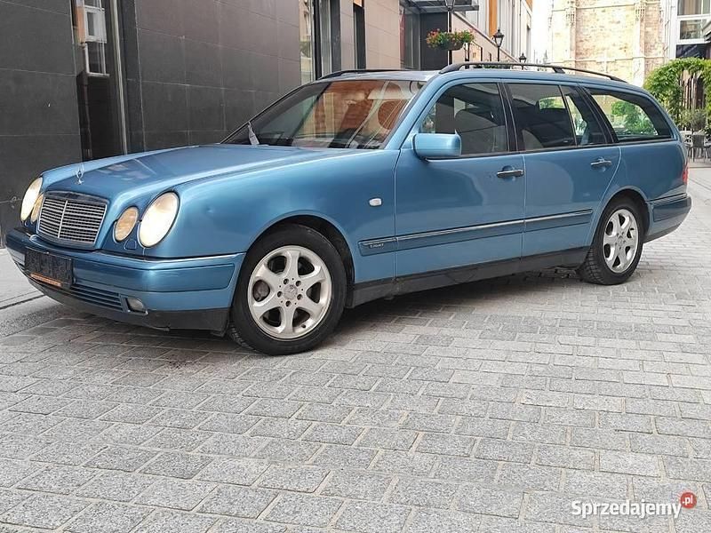 Używany 1996 Mercedes E420 | 8800 zł - Obraz 1/4