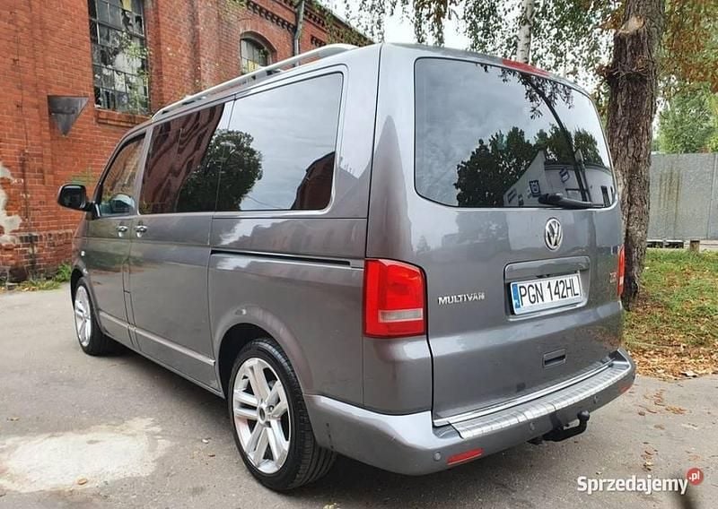 Grafitowy Używany 2010 VW Multivan Highline Van | 65 900 zł (Uczciwa cena) - Obraz 1/4