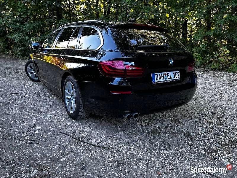 Czarny Używany 2014 BMW 520 Kombi | 39 900 zł (Super Cena) - Obraz 1/4