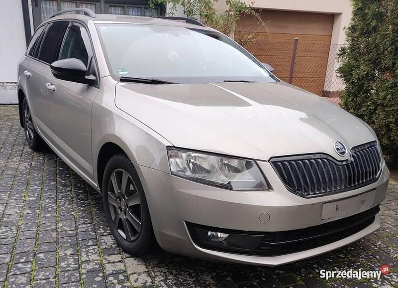 Używany Skoda Octavia 2014 Beżowy Hatchback