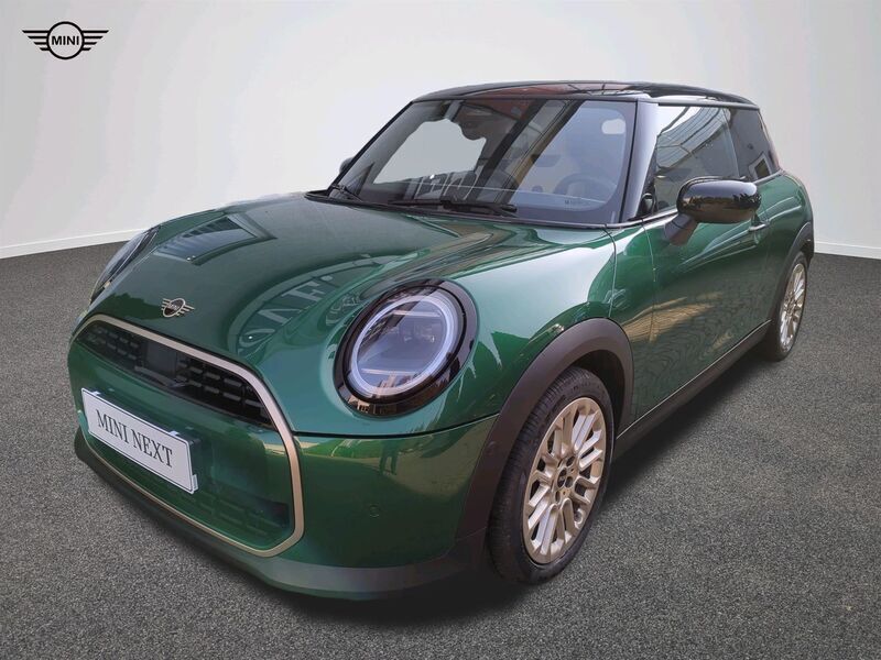 British racing green iv metalizowany Używany 2024 Mini Cooper Hatchback | 132 900 zł - Obraz 1/4