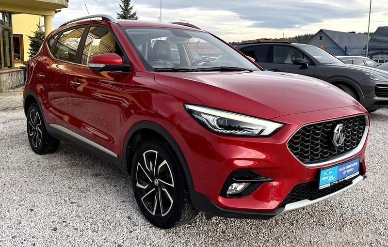 Używany MG ZS 106 KM (77 kW) 2022 Bordowy Sedan/Limuzyna