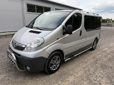Używany Opel Vivaro 115 KM (84 kW) 2008 Szary Minivan
