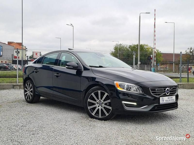 Używany Volvo S60 Inscription 250 KM (183 kW) 2017 Czarny (metalik) Sedan/Limuzyna
