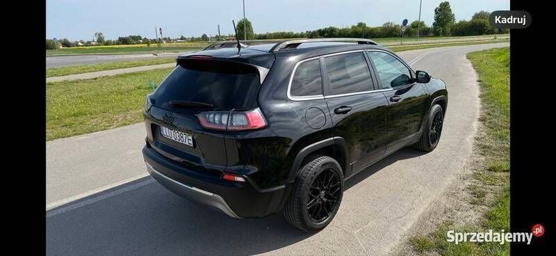 Używany Jeep Cherokee 180 KM (132 kW) 2019 Czarny SUV