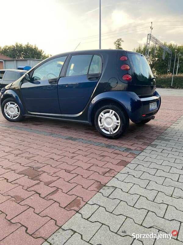 Używany Smart ForFour 75 KM (55 kW) 2004 Granatowy Hatchback