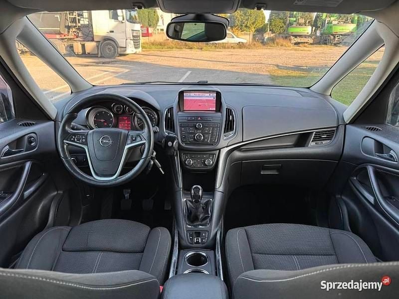 Szary Używany 2014 Opel Zafira Minivan | 28 950 zł (Uczciwa cena) - Obraz 1/4