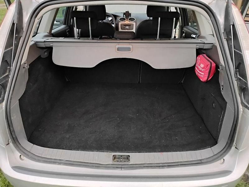 Używany Ford Focus 109 KM (80 kW) 2010 Granatowy Kombi