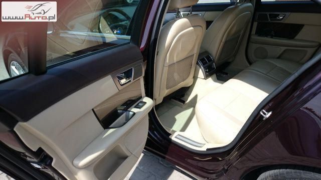 Używany Jaguar XF Premium Luxury 240 KM (176 kW) 2011 Bordowy (metalik, perła) Sedan/Limuzyna