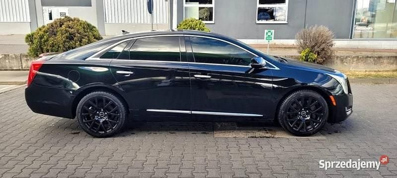 Używany Cadillac XTS 2014 Czarny Sedan/Limuzyna