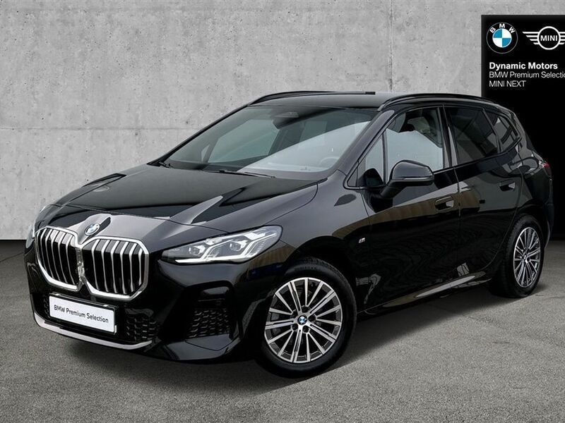 Czarny szafir metalizowany Używany 2023 BMW 218 Active Tourer Luxury Line Minivan | 169 900 zł (Dość drogi) - Obraz 1/3