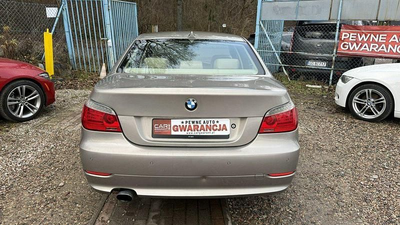 Używany BMW 520 177 KM (130 kW) 2007 Brązowobeżowy Sedan/Limuzyna