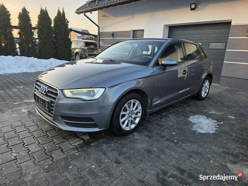 Używany Audi A3 150 KM (110 kW) 2013 Szary Sedan/Limuzyna
