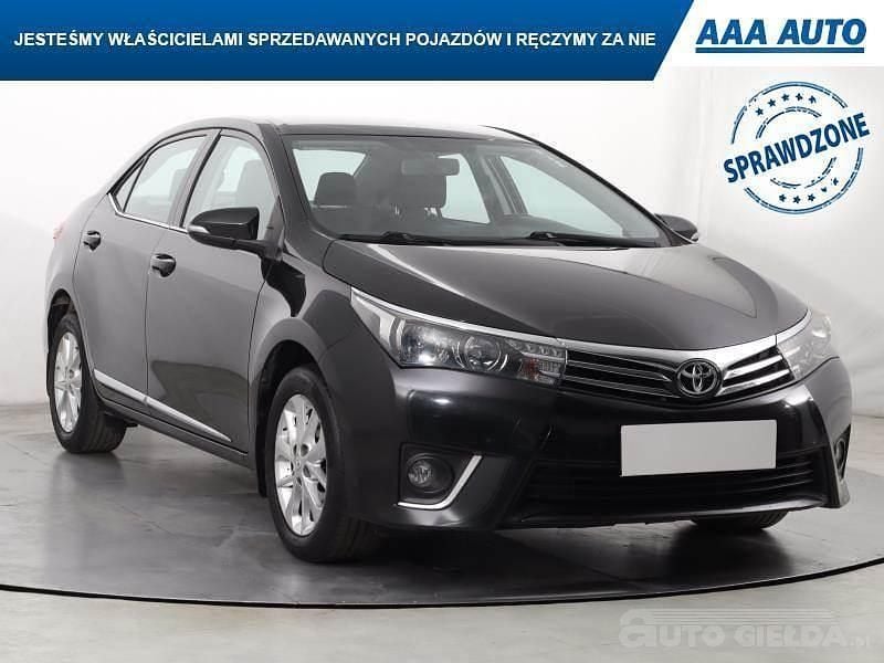 Używany Toyota Corolla 132 KM (97 kW) 2014 Czarny