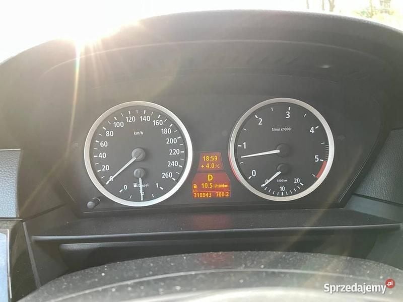 Używany BMW 530 2004 Czarny Kombi