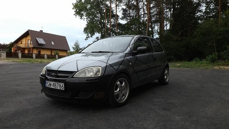Szary Używany 2006 Opel Corsa Hatchback | 5500 zł (Uczciwa cena) - Obraz 1/4