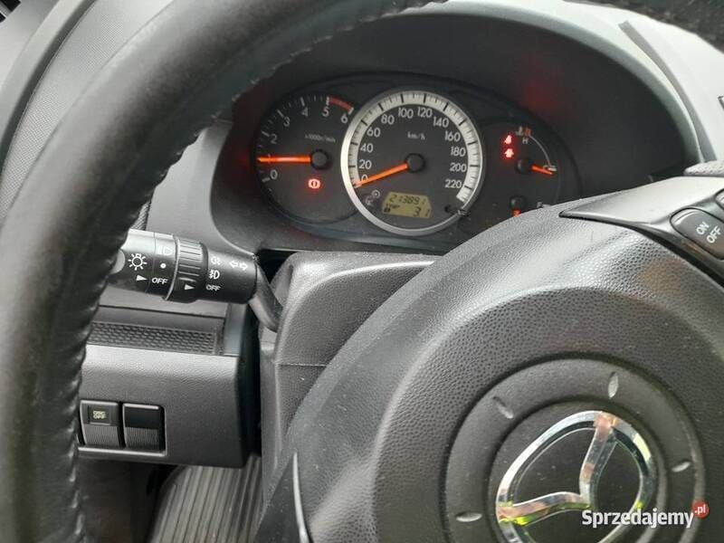Niebieski Używany 2007 Mazda 5 Minivan | 8800 zł (Dość drogi) - Obraz 1/4