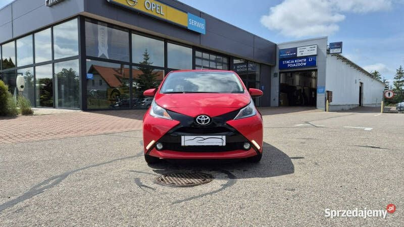Czerwony Używany 2017 Toyota Aygo Hatchback | 29 999 zł (Dobra cena) - Obraz 1/4