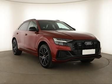 Czerwony Używany 2023 Audi Q8 SUV | 334 500 zł (Dość drogi) - Obraz 1/4