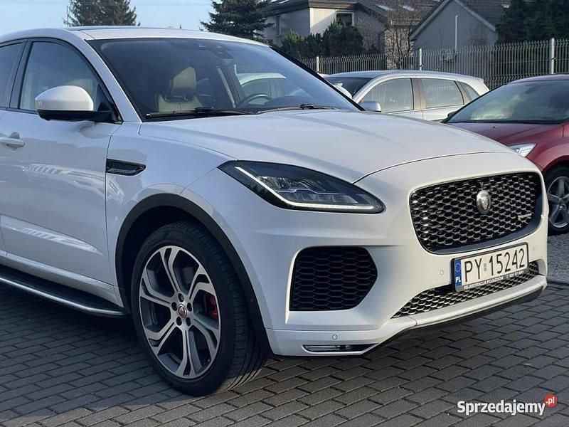 Biały Używany 2019 Jaguar E-Pace R-Dynamic SUV | 109 000 zł (Uczciwa cena) - Obraz 1/4