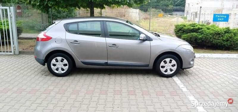 Beżowy Używany 2009 Renault Mégane III Hatchback | 18 500 zł - Obraz 1/4