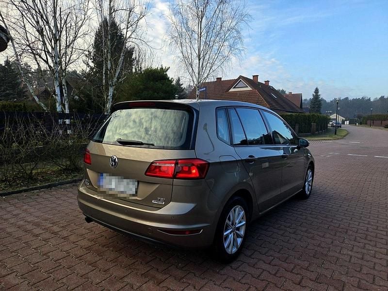 Używany VW Golf Sportsvan LOUNGE 110 KM (80 kW) 2015 Beżowy (metalik) Minivan