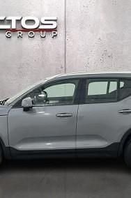 Używany Volvo XC40 Core 163 KM (119 kW) 2022 Niebieski SUV