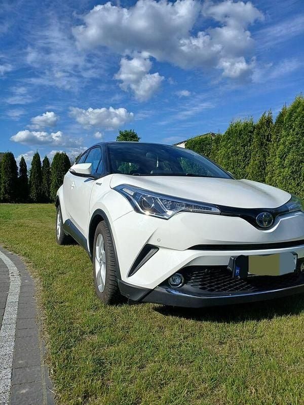 Biały Używany 2019 Toyota C-HR Premium SUV | 78 900 zł (Dobra cena) - Obraz 1/4