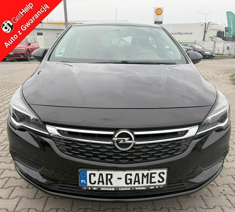 Używany Opel Astra 110 KM (80 kW) 2017 Czarny (metalik) Hatchback
