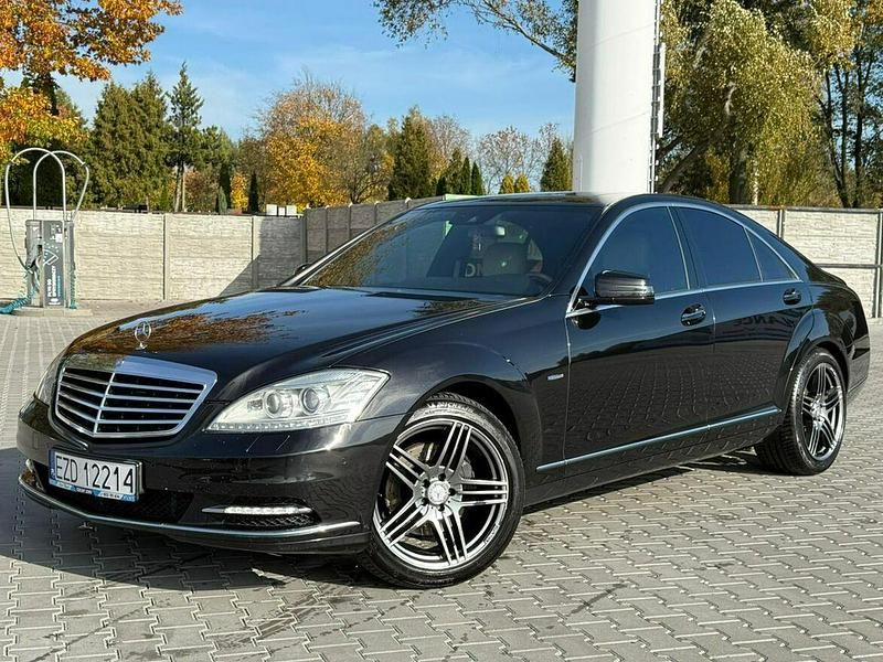Używany Mercedes S350 211 KM (155 kW) 2009 Czarny (metalik) Sedan/Limuzyna