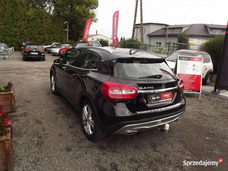 Używany Mercedes GLA200 156 KM (114 kW) 2015 Czarny (metalik) SUV