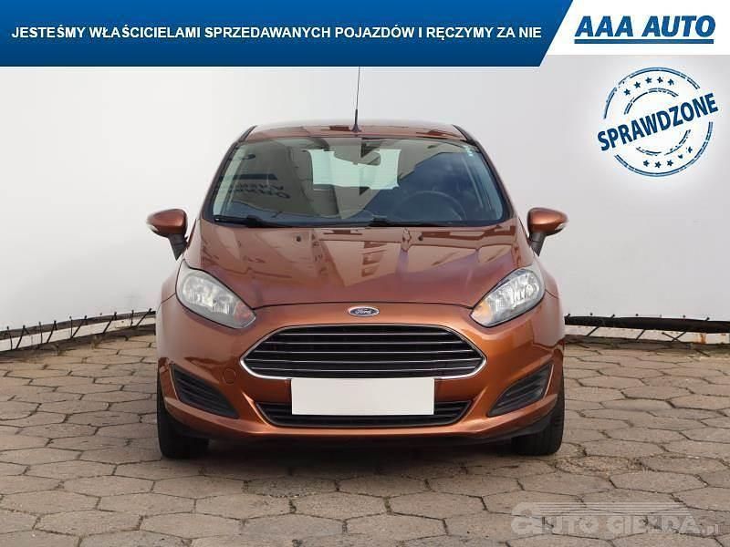 Używany Ford Fiesta 2015 Brązowy